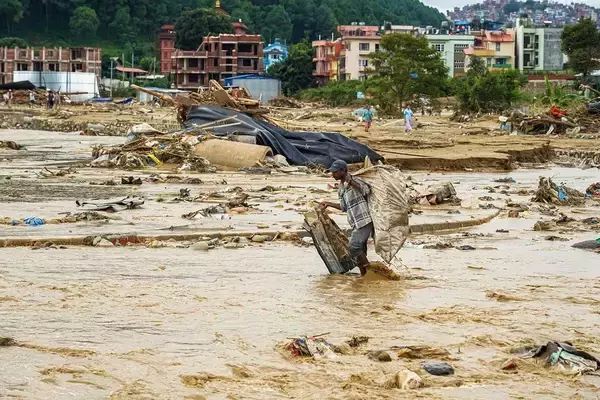 「ハザードマップでも避難地図でも防げない…900人超が死亡したネパール･ヒマラヤの地中で起きていた"大異変"」の画像