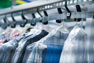 ｢たった一つ紛れ込む｣だけでシャツに汚れが爆発四散…クリーニング店が絶望する｢ポケット｣にありがちな忘れ物
