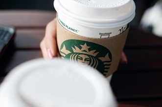 スタバなのにカップにメッセージを書いてはいけない…CIA本部の｢秘密の店舗｣で働くバリスタが守る"鉄の掟"