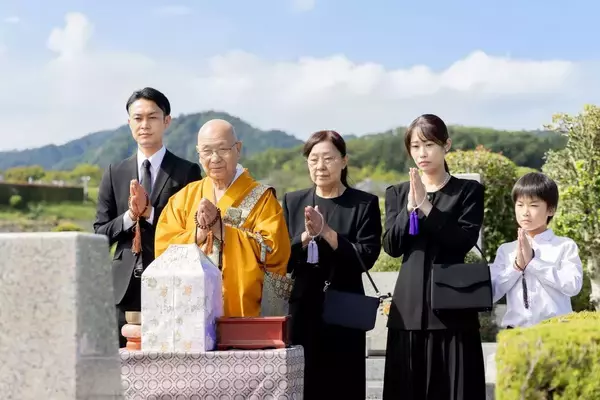 ｢がんで亡くなった妻に会いたい｣と遺骨を口に入れた60代夫…日本独特の慣習｢骨噛み｣がなくならないワケ