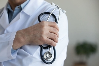 ｢医者の不養生｣はウソだった…現役医師が検証｢長寿傾向の医師のなかで､なぜか短命の診療科の名前｣