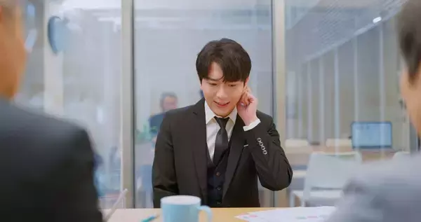 ｢人｣の字を飲むでも深呼吸でもない…｢面接｣でガクブルだった男性が今"数百万人"を前に話せる"まさか"の秘策