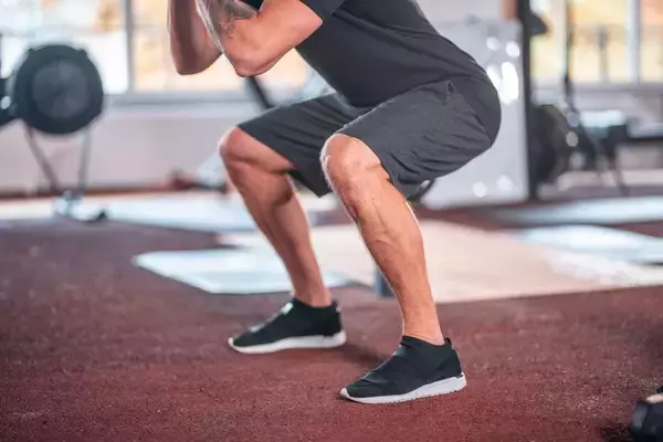 「｢人｣の字を飲むでも深呼吸でもない…｢面接｣でガクブルだった男性が今"数百万人"を前に話せる"まさか"の秘策」の画像