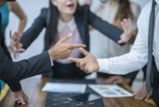 そりゃ優秀な若手から逃げ出すわ…｢忠誠心｣｢役割｣重視のオワコン経営者が知らない働く人が一番欲しいもの