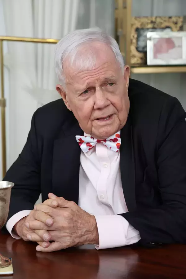 日本の財政状況はロシアより悪い…世界的投資家ジム･ロジャーズが｢通貨を下げた国に未来はない｣と語る理由