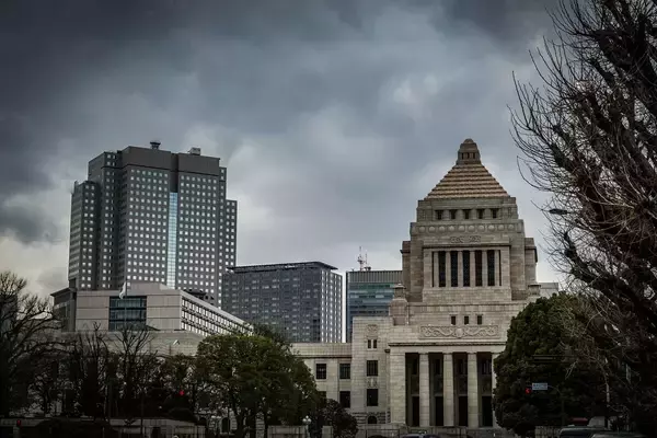 「｢女系天皇容認｣64%､｢女性天皇容認｣69%の世論を軽視…麻生太郎氏の主導で進む"旧宮家養子案"の無理筋」の画像