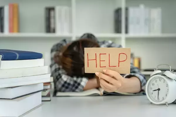 ｢疲れた｣と感じたときにはもう手遅れ…脳疲労の研究者が｢早めに休息を｣と勧める"手の先"に現れる兆候
