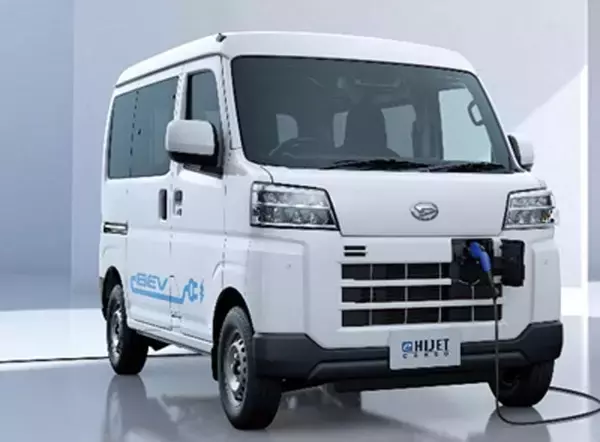 「119万円台で買えるとは…自動車評論家が実際に購入した｢ガソリン高騰｣時代にハマる｢コスパ最強のEV車｣」の画像