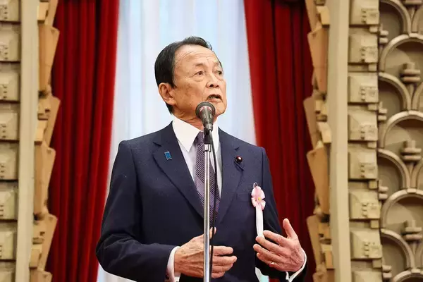 「愛子さまでも､悠仁さまでもない…"麻生太郎の野望"のせいで矢面に立たされた｢宮家の姉妹｣の苦悩」の画像
