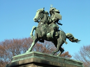 皇居に銅像がある｢南朝の忠臣｣の本当の姿…楠木正成が後醍醐天皇より深くつながった"皇族の名前"