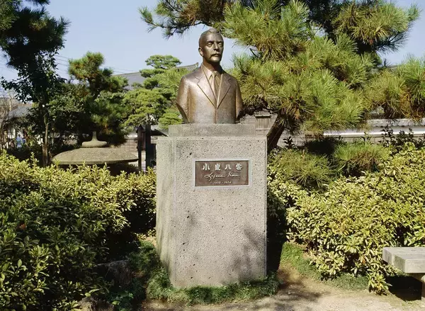 一時期は母が物乞いにまで落ちたが…小泉セツの家族が｢月収1000万円超のハーン｣に"寄生"して復活するまで