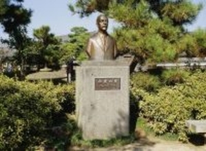 一時期は母が物乞いにまで落ちたが…小泉セツの家族が｢月収1000万円超のハーン｣に"寄生"して復活するまで