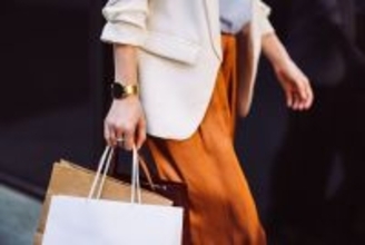 だから店内が｢中高年女性ばかり｣になってしまった…｢日本人の百貨店離れ｣を加速させた"意外すぎる真犯人"