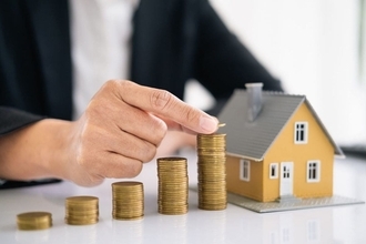 ｢え､聞いてないよ｣退職金4200万→2700万で住宅ローン完済も子3人学費支払いも不可に…青ざめた家庭の｢命綱｣