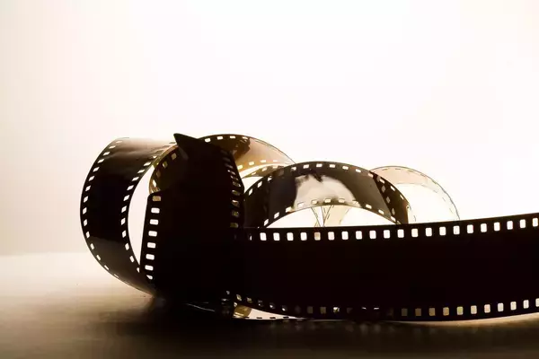 「｢観客ゼロが当たり前｣から｢1分でチケット完売｣の人気映画館に…閉館寸前の劇場が見つけた起死回生の一手」の画像