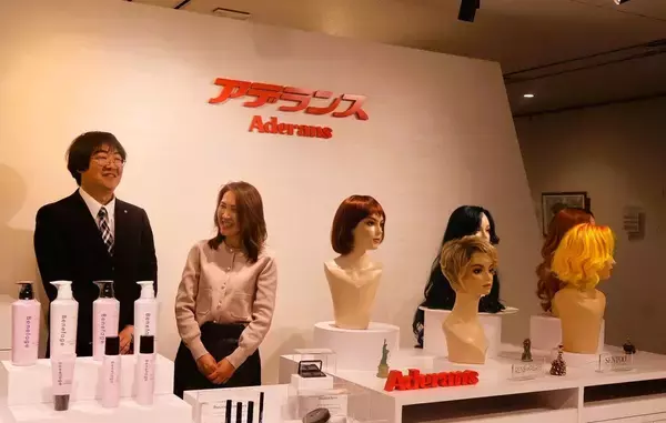 「きっかけは新幹線で使うフィルターの失敗作…ウィッグ大成功で｢あのアデランスの売上が男女逆転｣の衝撃」の画像