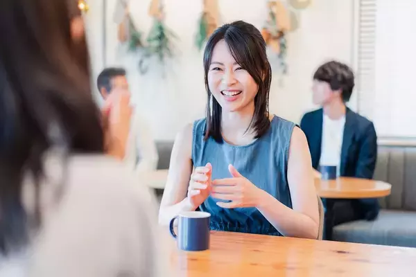 「｢なるほど｣と最後まで聞くのは逆効果…話がダラダラ長い人との会話を強制終了させる"ズルい相槌"」の画像