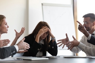 ｢いつでも辞められる｣と思える人ほど長く働ける…苦手な同僚がいても心を壊さない人の｢うまい距離の取り方｣
