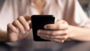 そりゃスマホを手放せるわ…スタンフォード大の行動学者が開発したスマホ依存を断ち切る"小さすぎる第一歩"