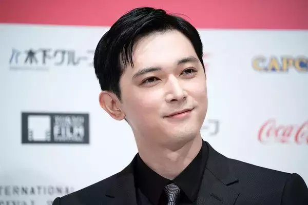 妻セツですら男2人の関係には入り込めない…小泉八雲を支え続けた吉沢亮演じる同僚教師の"過剰な献身"