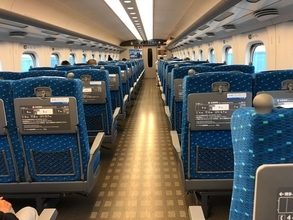 ｢自由席券だけで指定席車両に立つ人｣は非常識なのか…｢お盆の大混雑｣をさばくJR東海の"真逆の見解"