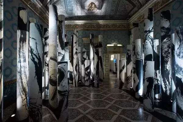 「ALCANTARA(R)がミラノデザインウィーク期間中にアート作品のアーカイブ作品を特別展示「Generating Visions. Alcantara in the Arts」ミラノ・トリエンナーレにて」の画像