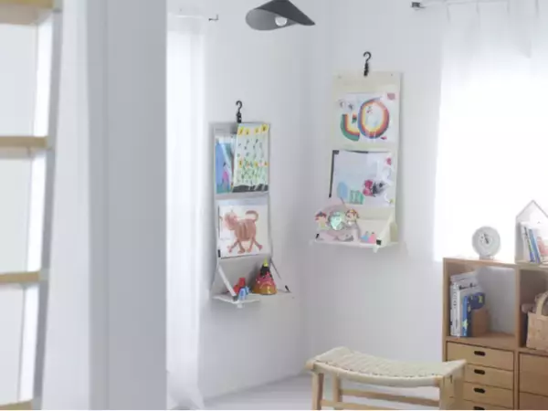 子どもの作品、飾って収納！bon moment「作品収納ウォールポケット」に、大きめA３サイズが新登場