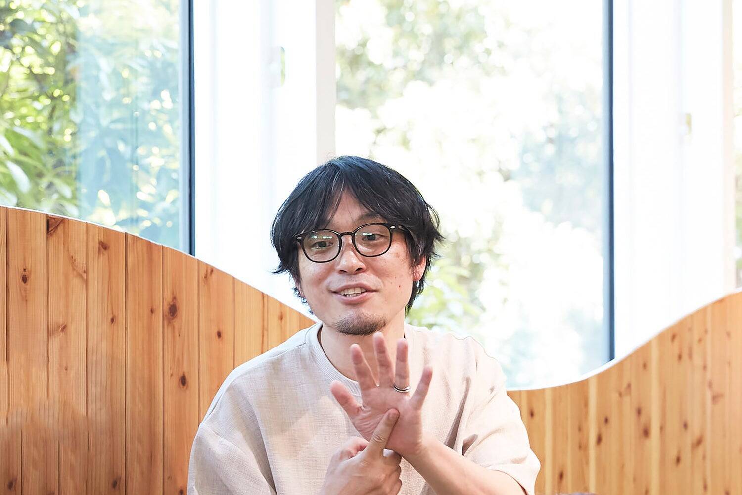 子育ての「今」を、少しでも楽しく、笑える時間にするために。「こどもの視点ラボ」から、愛すべき新キャラクター『おむっちゃん』が誕生！