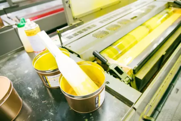 「401社の言葉を全ページ特色で刷り上げる——創業90年以来、最も“クレイジー”な仕事から浮かび上がった大洋印刷のDNAと、ものづくりに必要な「チームの力」」の画像