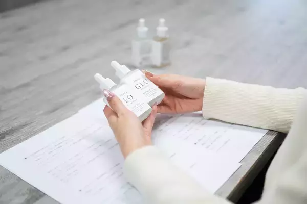 「誰かのためじゃなく、今の自分のために。“いちばんの肌” と向き合って生まれた4本の美容液」の画像