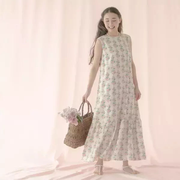 【Cath Kidston】新作アパレルコレクションの予約販売を4/11(金)に開始。"チェリー"や"ローズ"をモチーフにした、夏らしい爽やかなワンピースや、大人気Tシャツの新デザインなどを展開！