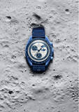 「OMEGA X Swatch - 伝説のMoonSwatchに『MISSION TO THE SUPER BLUE MOONPHASE』が登場」の画像1