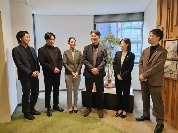 スーパーホテル、2026年2月よりビジネスカジュアルを導入し健康経営を加速