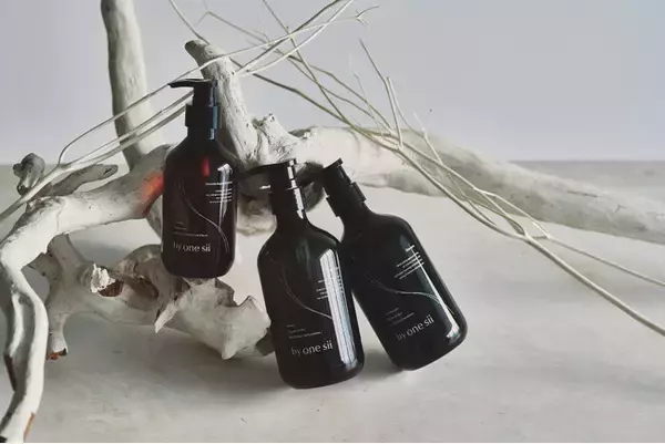 「「シャンプーに混ぜて使う」話題の美容液「by one sii」、全国のロフトとPLAZAなどで販売開始」の画像