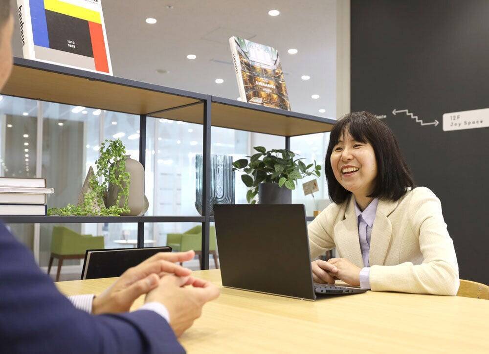 NTTテクノクロスの技術力を支える高度専門人材とは。個人のキャリア形成を支援する人事制度の裏側？～国際標準化の舞台で活躍するテックリード土屋直子のキャリア形成秘話～