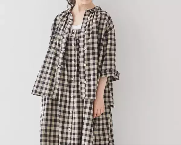夏に着たい爽やかなギンガムチェック。麻混のさらりとした肌触りが心地よい3アイテムがネストローブよりリリース。