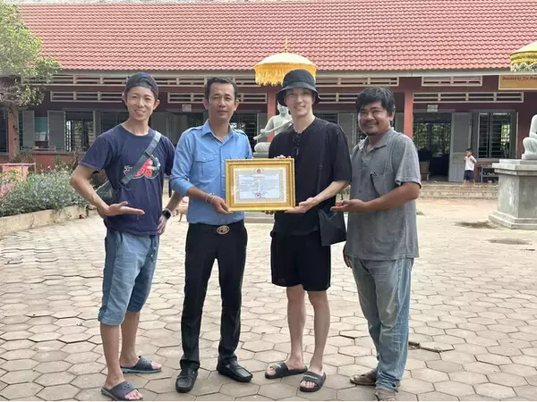 カンボジアで教育支援を続けるBAZZI、現地教育機関より感謝状を受領。支援校の10周年記念イベントも決定