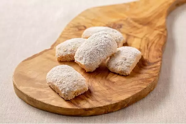 高知県唯一の百貨店「高知大丸」と大丸松坂屋百貨店が株式会社スウィーツと共同開発、高知県の素材が活きる「雪ヶ峰牧場ジャージー乳 しあわせミルクサブレ」新発売！