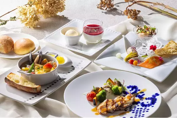 新潟の秋を味わう特別フェア「新潟紀行～秋 彩りのごちそう～」開催。吉祥寺東急REIホテル43周年を記念し、新潟の食材を活かした特別メニューを提供