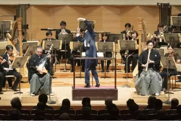 世界を舞台に活躍する指揮者・山田和樹×読響、圧巻の公演がライブ盤で登場！武満徹「ノヴェンバー・ステップス」を中心に意欲的なプログラムを収録
