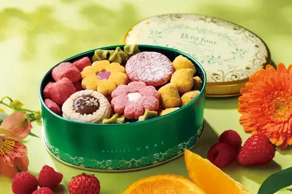 陽ざしと緑が薫る庭園から、夏のはじまりを告げる贈り物。アトリエうかい「フールセック・フルール缶 夏季限定」2025年5月16日（金）から限定販売