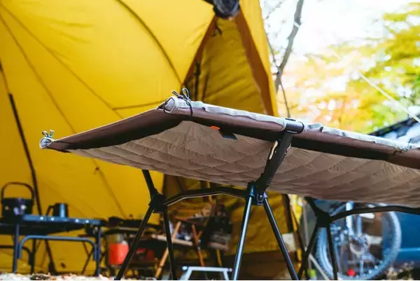 【CAMP HACK×TAIONコラボ】冬キャンプが快適になる「ワイドダウンブランケット」が販売開始！