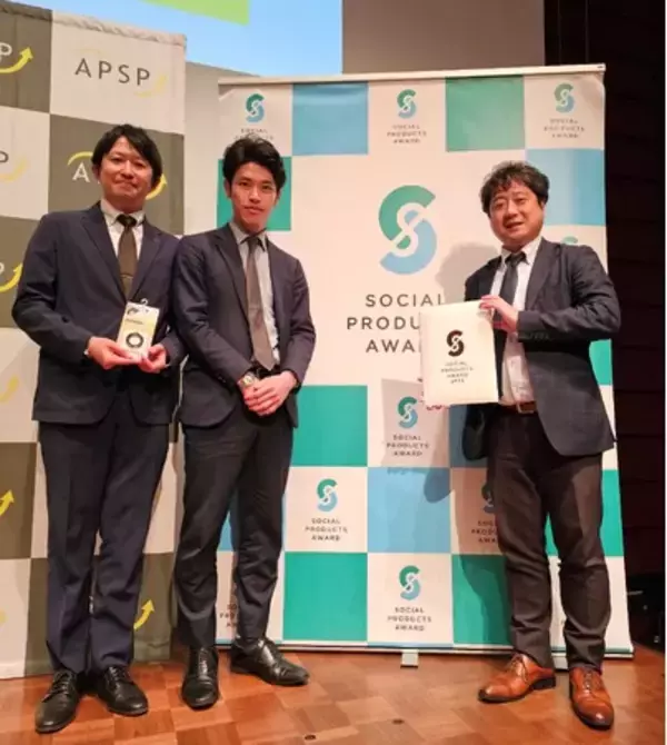 日本クロージャー「スマホリング＋キャップオープナー」　「ソーシャルプロダクツ・アワード2025」にて「ソーシャルプロダクツ賞」を受賞