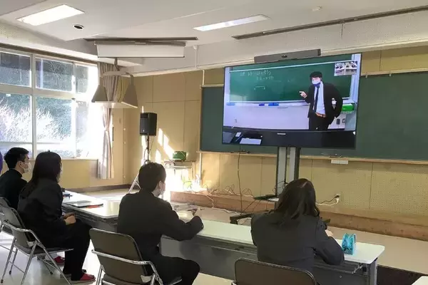 大分県教育庁、Neatのデバイスを活用した遠隔教育配信センターの運用を開始