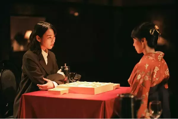 “史上初の女性棋士”を目指すのん“飛鳥”と鳴海唯“由奈”…バチバチすぎる女の戦い、ついに対局開始！ABEMAオリジナルドラマ『MISS KING / ミス・キング』第5話は、今夜8時より無料配信