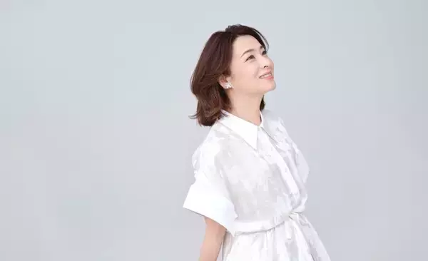 宝塚トップ娘役として活躍した「檀れい」の退団以来初となるオフィシャルファンクラブ「Sun-Ray」がオープン！