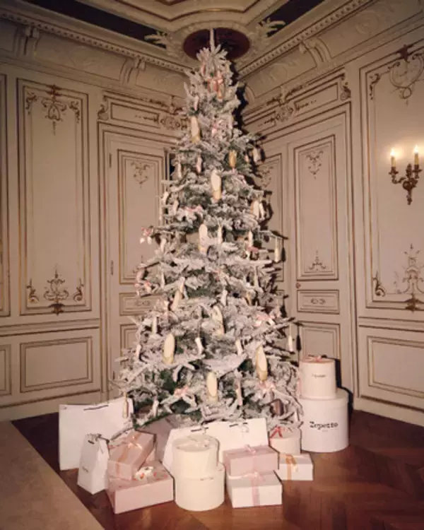 【レペット】CHRISTMAS FAIR 2025　先着でミニチュアシューズのクリスマスオーナメントをプレゼント！