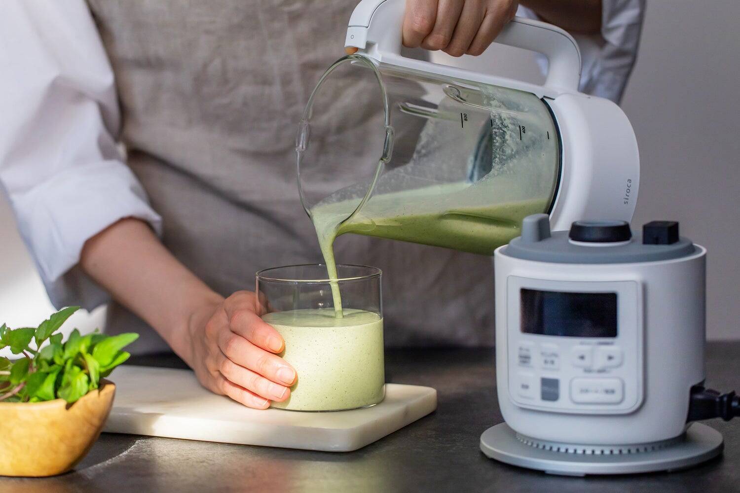 “手軽さ”も”おいしさ”も妥協しない、「おうちシェフ BLENDER」誕生の物語。