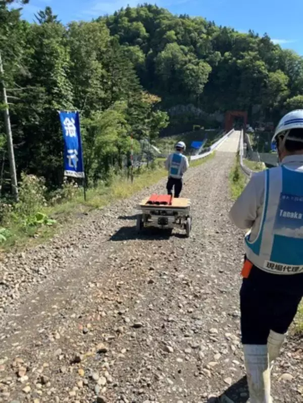 重労働に、ロボットという選択肢。SUPPOTが建設・物流・介護の現場を走る。