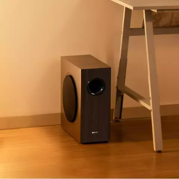 大出力70Wの8インチウーファー搭載！省スペース設計で圧倒的な重低音を再現したサブウーファーEdifier「T5s」